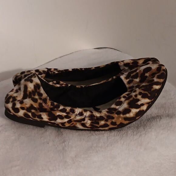 Cato Leopard Print Women's Flats - Picture 6 of 6